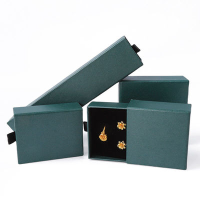 Manifattura all'ingrosso Eco-friendly regalo di alta qualità gioielleria scatola personalizzata anello personalizzato collana orecchino braccialetto imballaggio cartone verde carta cassetto gioielleria scatola con logo