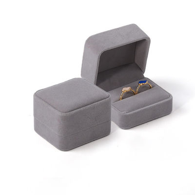 Produttore all'ingrosso Customized Luxury Jewelry Ring Box Personalized Custom logo Velvet Jewelry Engagement Ring Box Packaging Box
