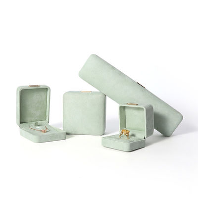 Manifattura all'ingrosso Casella di gioielli di lusso personalizzata Custom high end Colletto Bracciale Orecchini Anello set di gioielli Imballaggio Velvet verde chiaro Gioielli con logo