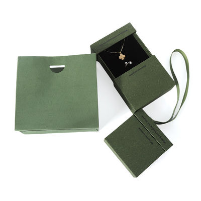 Cina produzione all'ingrosso di alta qualità Collana Orecchini Bracciale anello scatola Imballaggio gioielli Personalizzato Personalizzato Eco Friendly Cartone Carta verde Scatola per gioielli a cassetto con logo