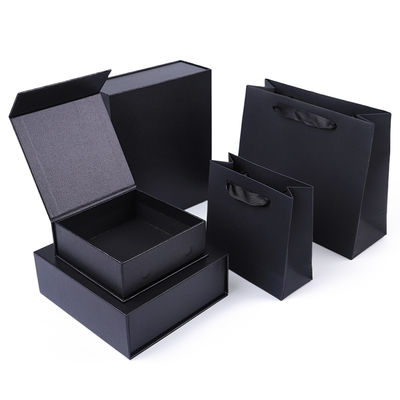 Manifattura all'ingrosso di alta qualità Magnetic Gift Box Packaging Logo personalizzato lusso Eco Friendly Cartone Carta nera Magnetic Jewelry Box