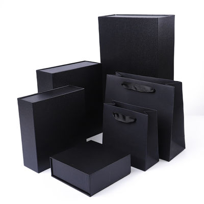 Manifattura all'ingrosso di alta qualità Magnetic Gift Box Packaging Logo personalizzato lusso Eco Friendly Cartone Carta nera Magnetic Jewelry Box