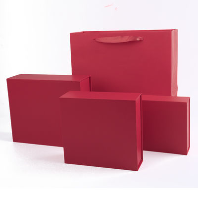 Manifattura all'ingrosso di alta qualità Magnetic Gift Box Packaging Logo personalizzato lusso Eco Friendly Cartone Carta rosso Magnetic Jewelry Box