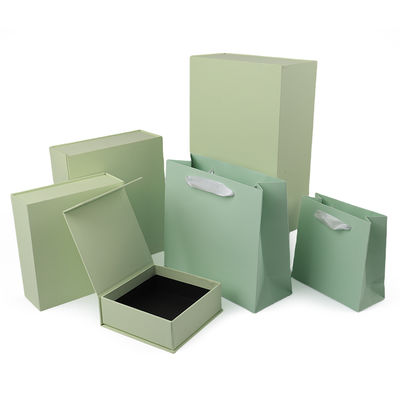 Produzione all'ingrosso di alta qualità Scatola regalo magnetica Logo personalizzato lusso Eco-compatibile verde chiaro Scatola di carta magnetica per gioielli