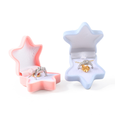 confezione di gioielli in anello di velluto