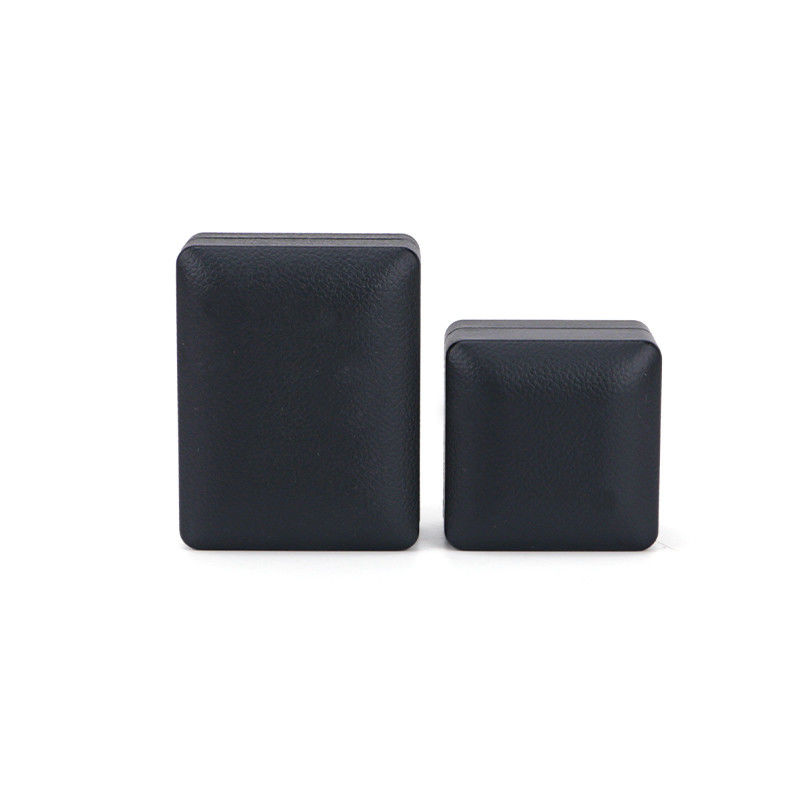 Hanhong Custom Ring Box con luce 6.5*6.5*4.5cm Dimensione pelle nera e materiale vellutato