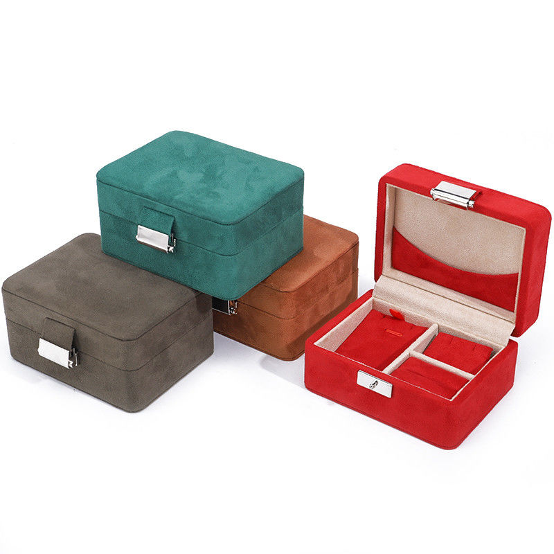 Scatola di gioielli in velluto a logo personalizzato fatta a mano per collare e anello da viaggio