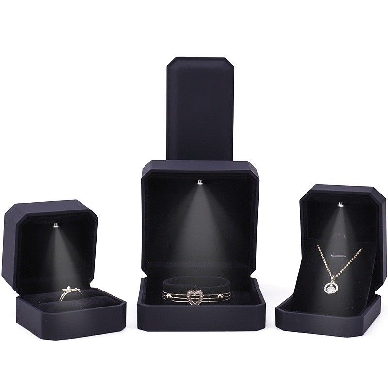 Nuovo logo personalizzato LED gioielleria display box per anelli collane braccialetti e orecchini
