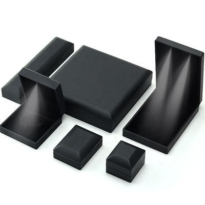 Scratchproof Custom LED Gioielleria Box Luxury Pendenti Packaging Set Rivestimento di velluto morbido