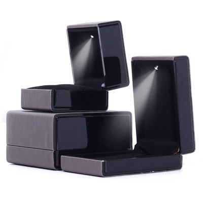 Hanhong Custom Logo LED Light Jewelry Packaging Box in grigio per braccialetto Colletto e anello