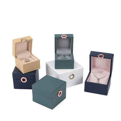 Pacchetto gioielli Hanhong Quattro foglie di trifoglio Luxury PU cuoio anello scatola con logo personalizzato