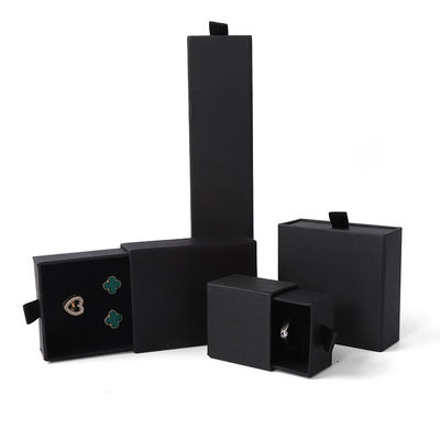 Manifattura all'ingrosso Eco-friendly regalo di lusso Gioielleria Scatola personalizzata Logo personalizzato Anello Colletto Orecchino Braccialetto Imballaggio nero Cartone Carta cassetto Gioielleria Scatola