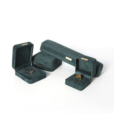 Prodotto all'ingrosso Casella di gioielli di lusso personalizzata Custom High End Colletto Bracciale Orecchini Anello set di gioielli Imballaggio Velvet verde scuro Gioielli con logo